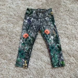 Calia Small Capri Legging - Floral Print - new with tags